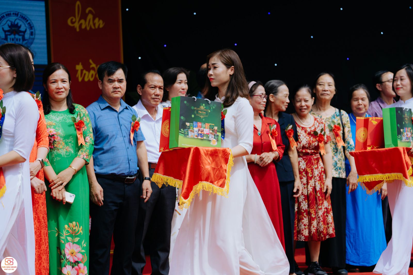 TRI ÂN CÔ THẦY NHÂN NGÀY HỘI KHÓA 1